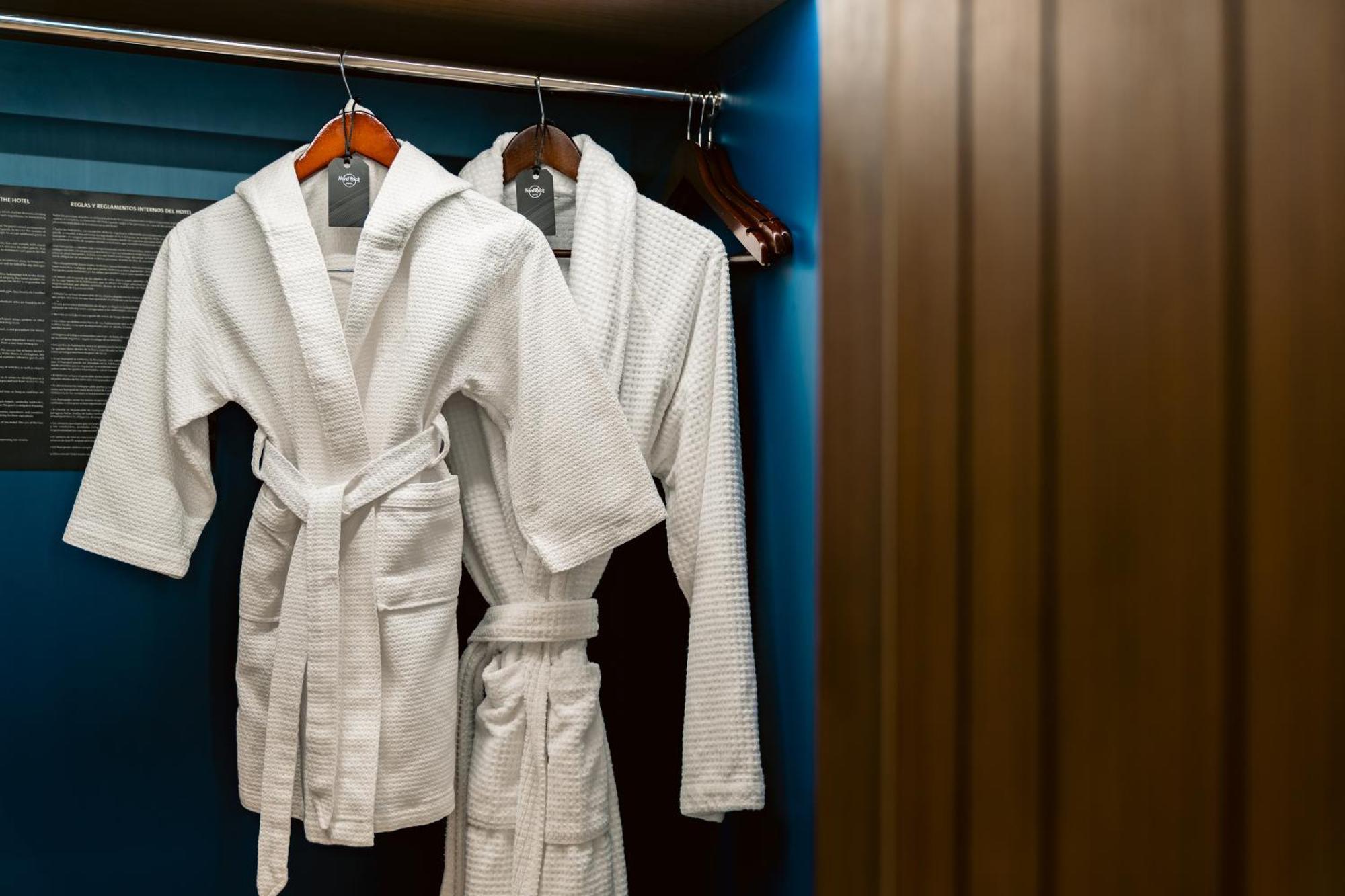 Hard Rock Hotel & Casino Punta Cana (Adults Only) Εξωτερικό φωτογραφία Bathrobes
