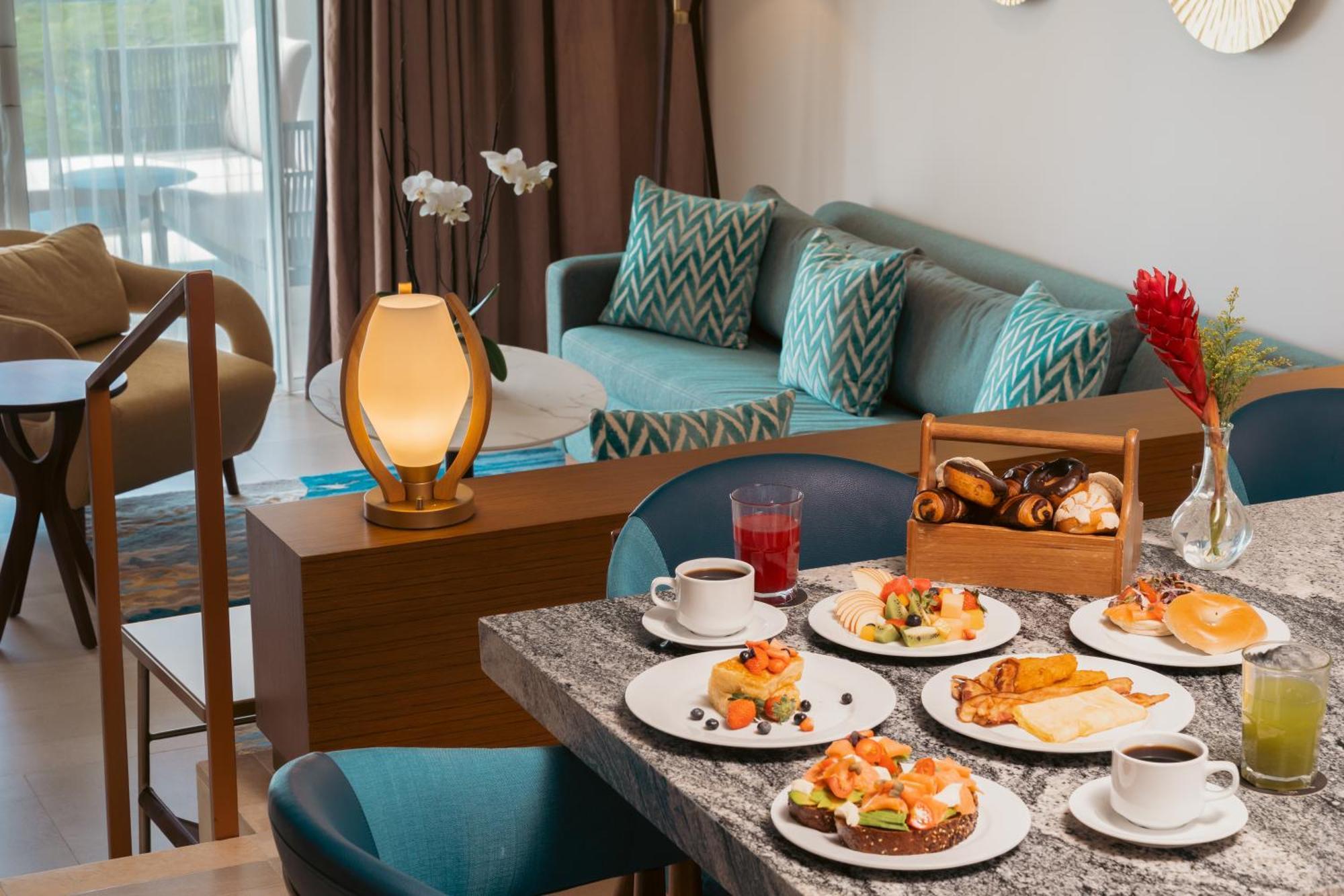 Hard Rock Hotel & Casino Punta Cana (Adults Only) Εξωτερικό φωτογραφία A breakfast table at a hotel
